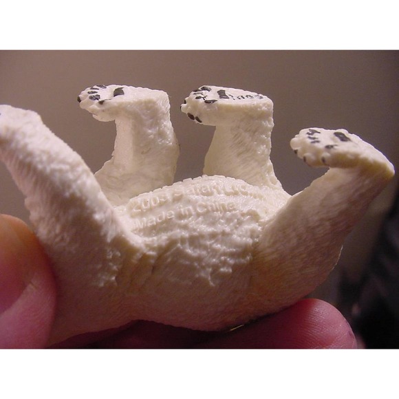 POLAR BEAR BABY 2003 Safari LTD Realistic Toy Animal Figures - Picture 4 of 4